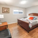 V-Home By Heritage Park And Glenmore Reservoir