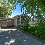 V-Home By Heritage Park And Glenmore Reservoir
