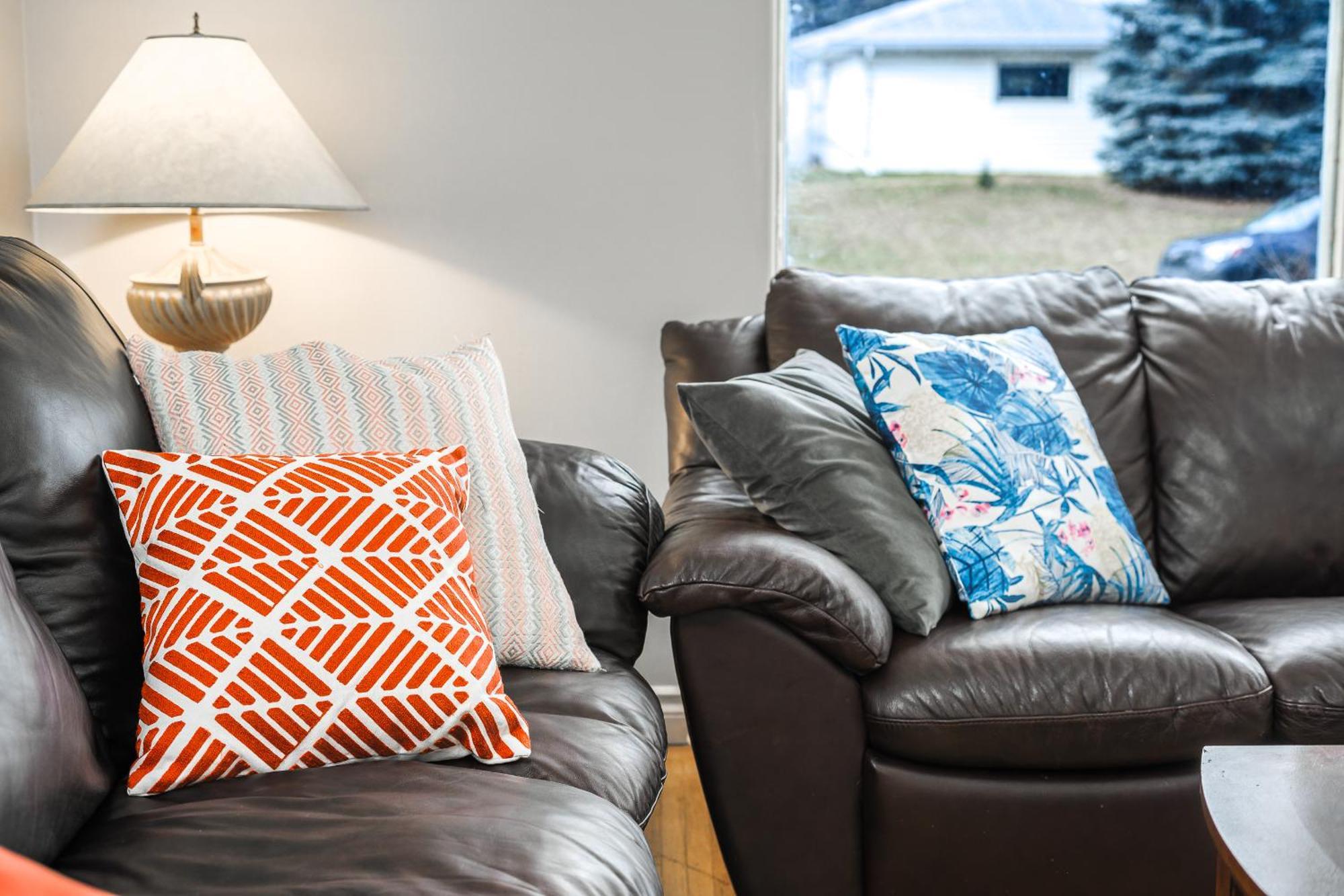 V-home By Heritage Park And Glenmore Reservoir