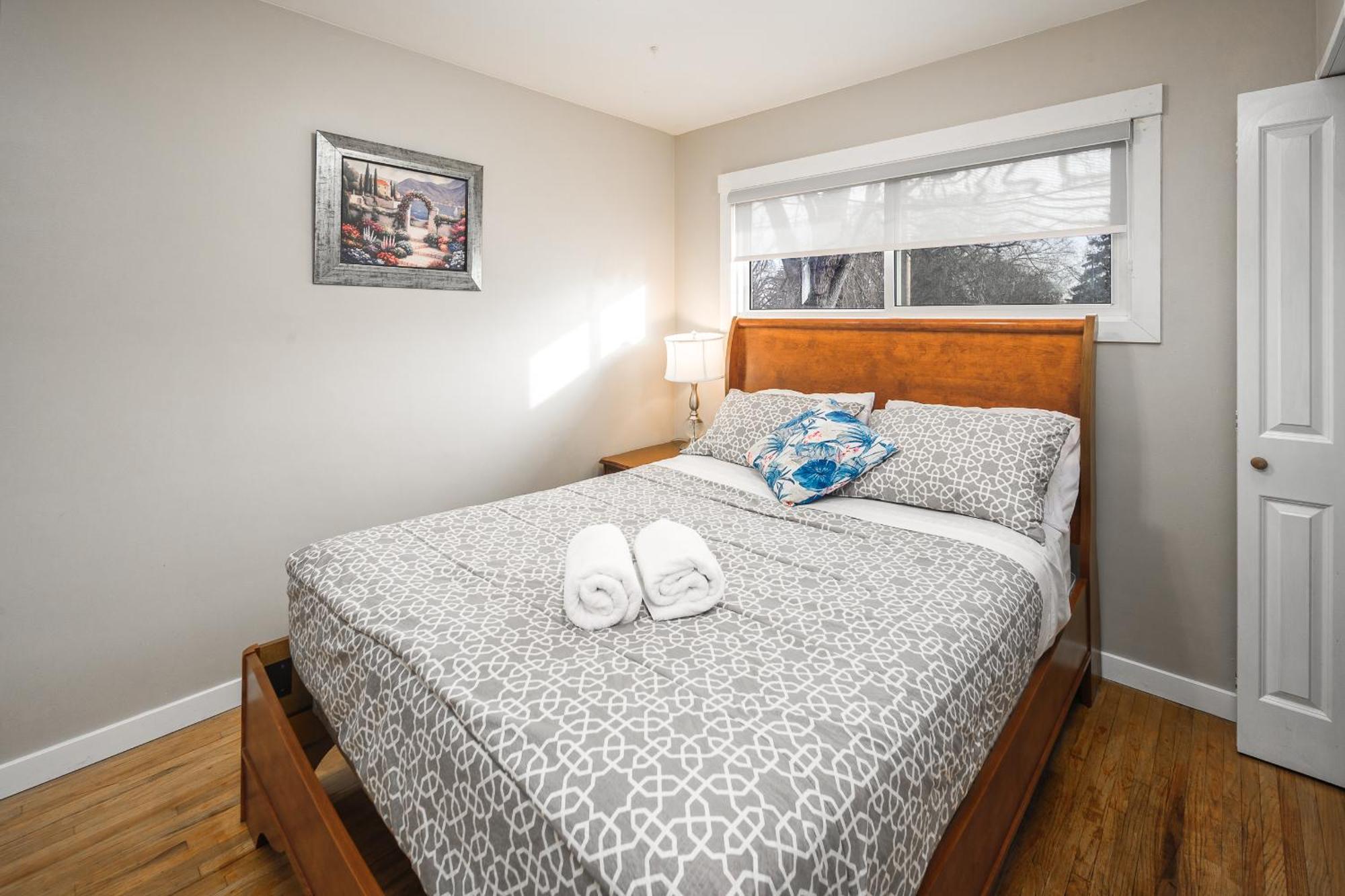 V-home By Heritage Park And Glenmore Reservoir Guest house *
