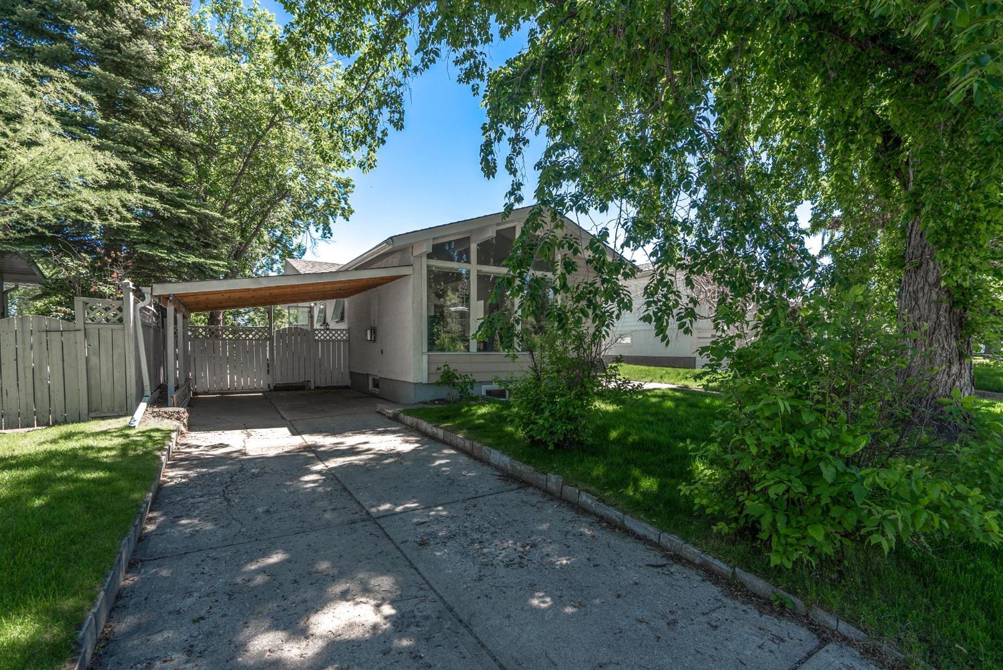 V-home By Heritage Park And Glenmore Reservoir Guest house Calgary
